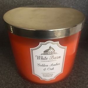 White Barn Golden Amber & Oak Scented Candle